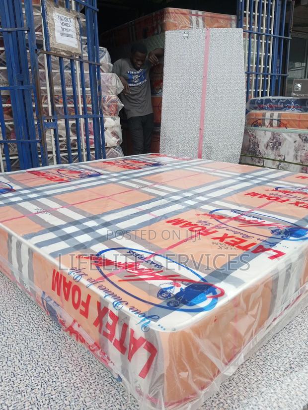 High Density Mattress 10" Queen Original Latex · Photo 1