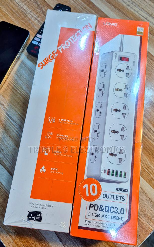 Original Surge Protecting Smart Extention · Photo 1