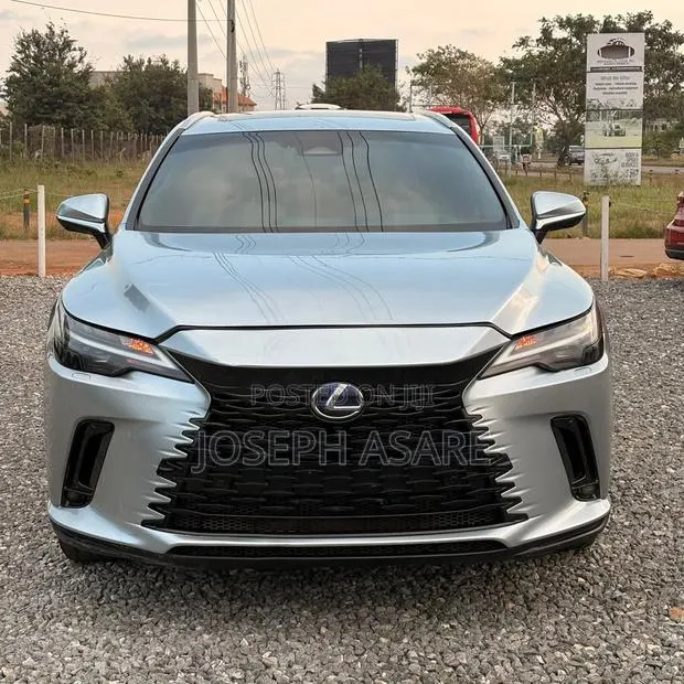 Lexus RX 350h AWD 2024 · Photo 1