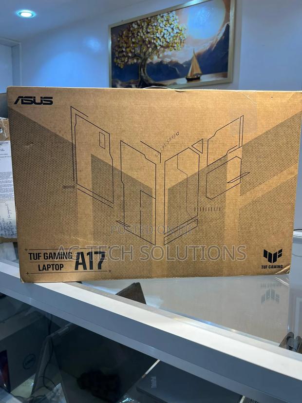 New Laptop 16GB AMD Ryzen 7 SSD 512GB · Photo 1
