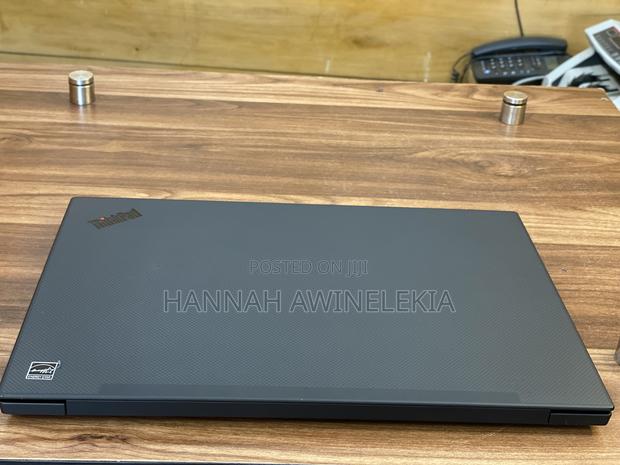 Laptop Lenovo 16GB Intel Core I9 SSD 512GB · Photo 2