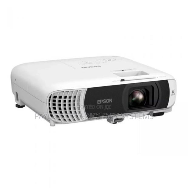 Epson Eb-W55 4000 Lumens Projectors · Photo 1