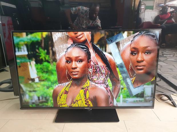 Android 43"Panasonic Uhd HDR Smart Satellite Tv · Photo 3