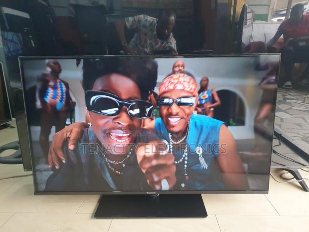 Android 43"Panasonic Uhd HDR Smart Satellite Tv · Photo 7