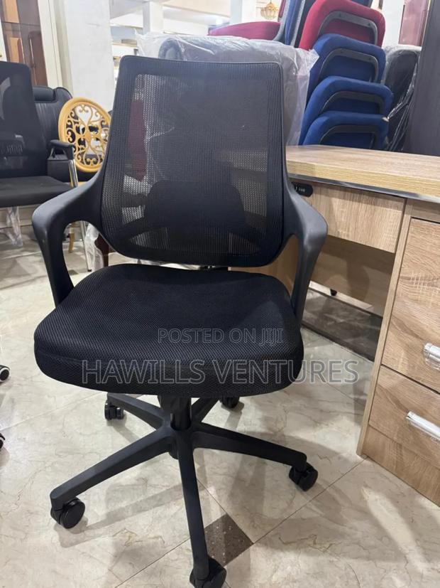 Staff Chair · Photo 1