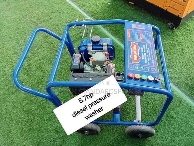 High Flow Diesel Portable Pressure Washer · Photo 1