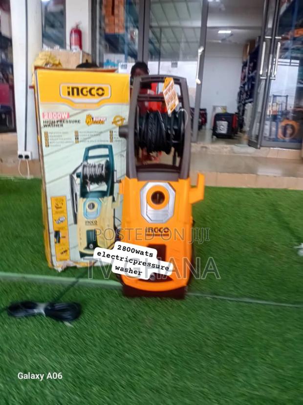 Big Cleaning Ingco Pressure Washer 8.5hp Gasoline Pressure · Photo 1