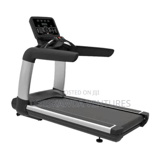 Commercial Treadmill 200kg · Photo 2