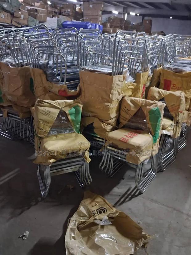 Quality Program Comfortable Chairs · Photo 3