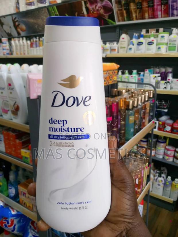 Dove Deep Moisture Body Wash · Photo 1