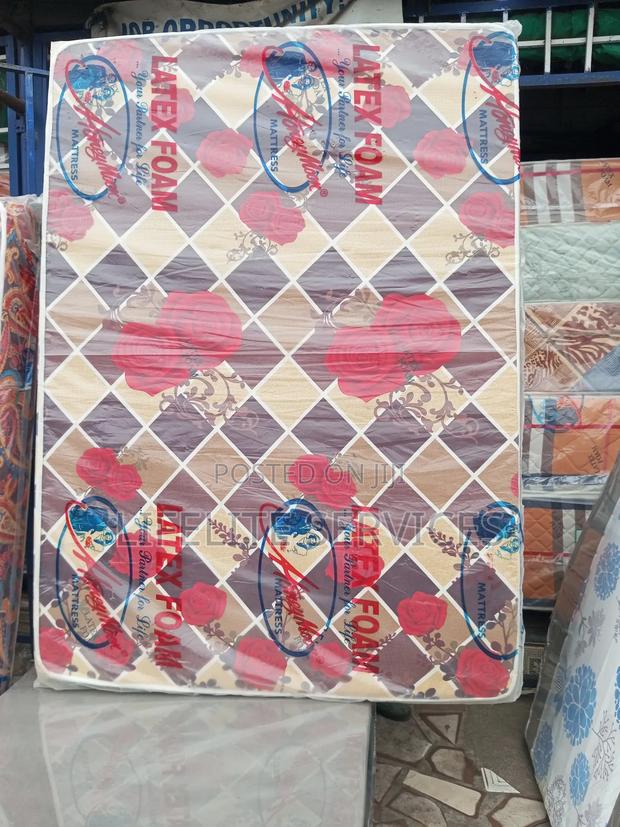 Latex Foam 6" Double Mattress · Photo 2