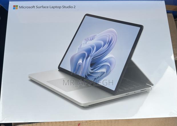 New Microsoft Surface Laptop Studio 2 16GB Intel Core i7 SSD 512GB · Photo 1