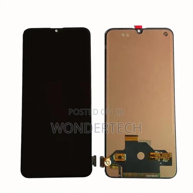 iPhone 17, Villaion and Oppo Screen and Battery · Photo 2