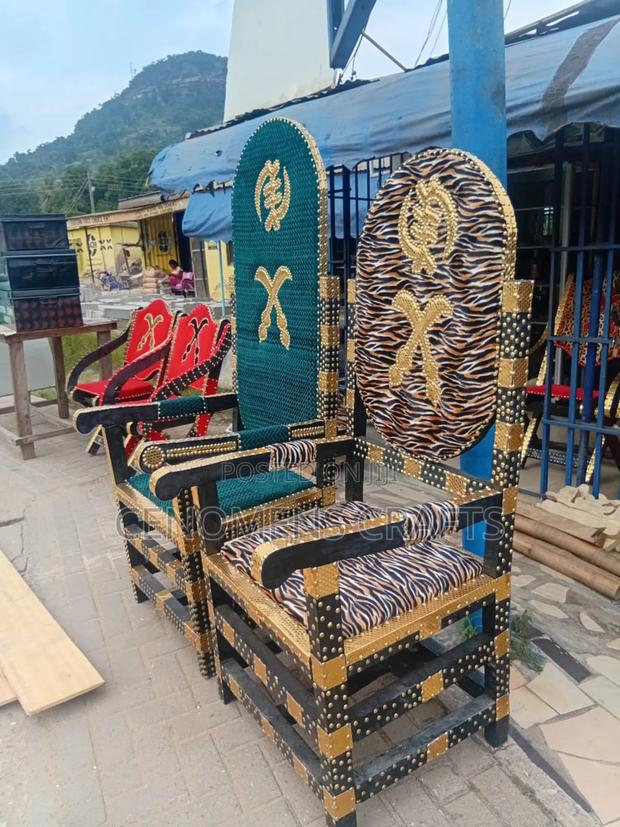 Traditional Stools · Photo 3