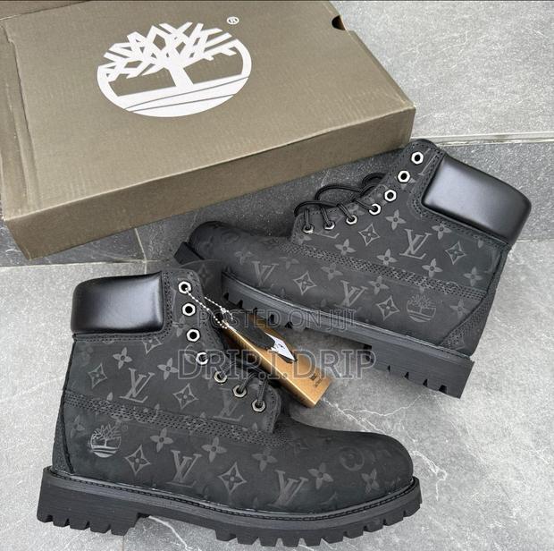 Timberland X Louis Vuitton . Comes in Box . 100% Authentic · Photo 2