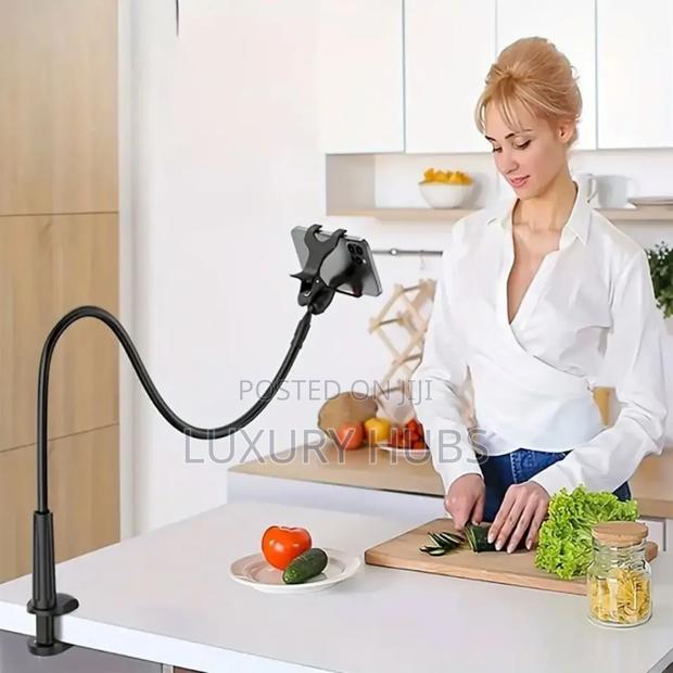 Butterfly Clip Mobile Phone Holder · Photo 1