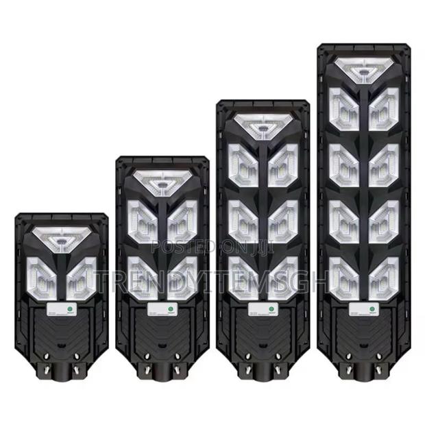 700w High Lumen Solar Street Light Waterproof · Photo 2