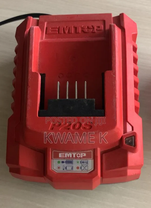 Emtop Battery and Charger · Photo 1