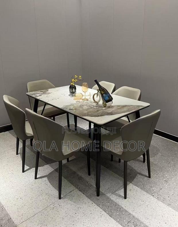 Marble Dining Table · Photo 2