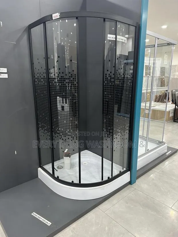Shower Cubicle_shower Room_tainted Shower Or Bath Enclosure · Photo 7