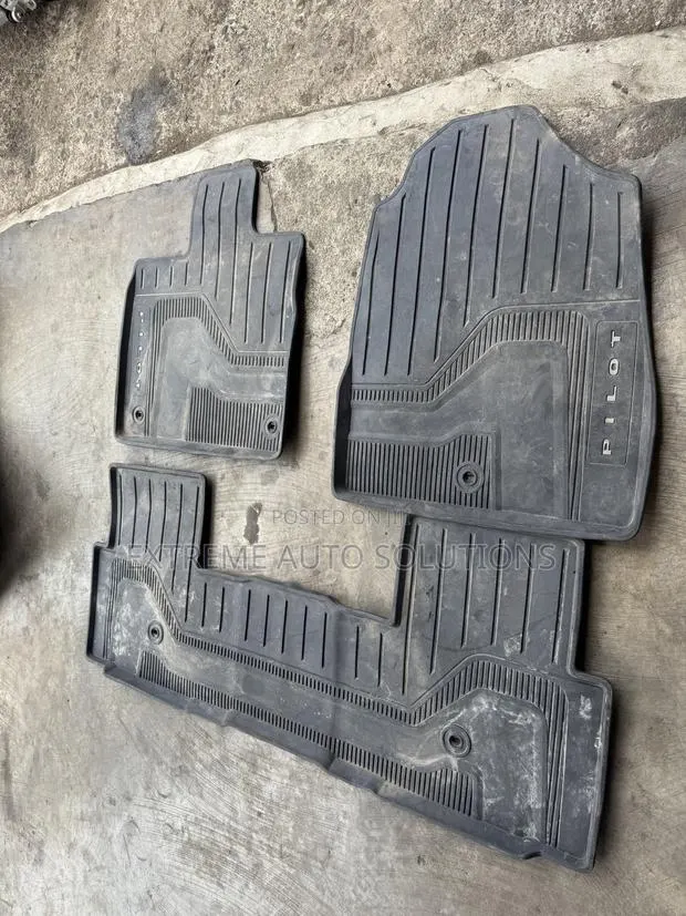 2023-25 Honda Pilot All-Season Floor Mats · Photo 1