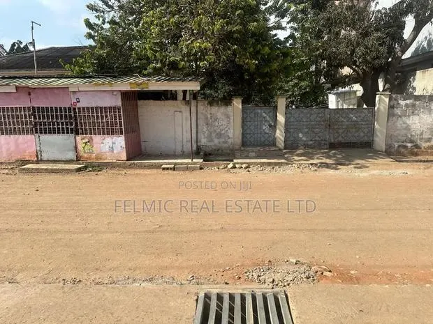 5bdrm House in Lartebiokorshie for sale · Photo 1
