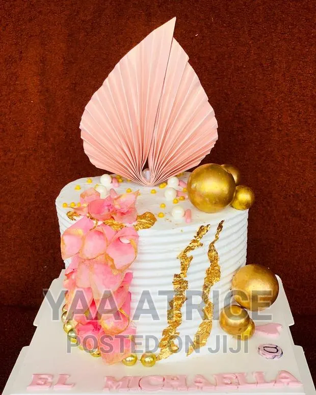 Cake 6 Inches Cake · Photo 1