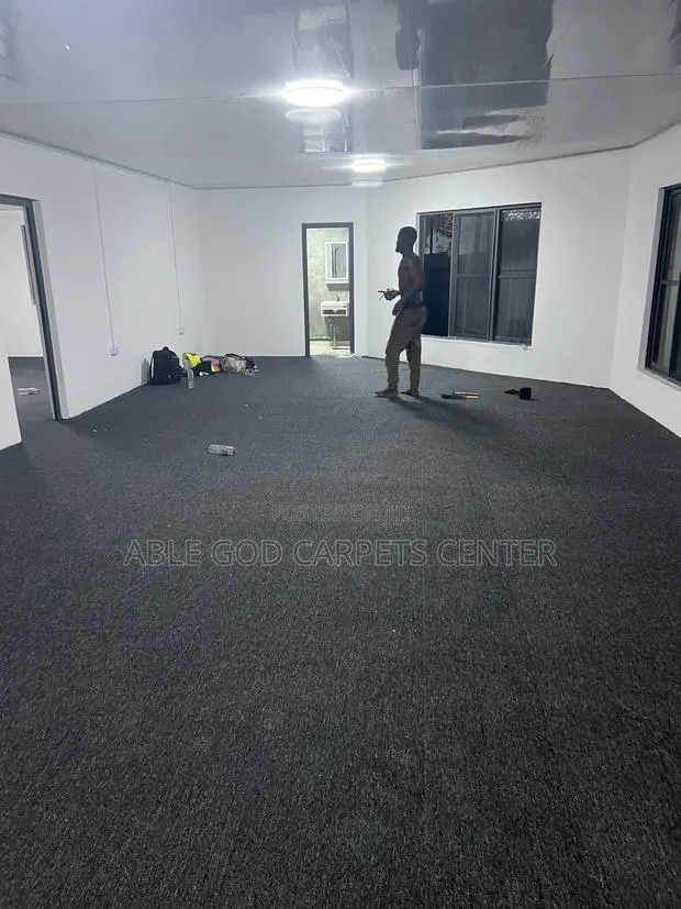 Office Woolen Carpet Dark Gray · Photo 1