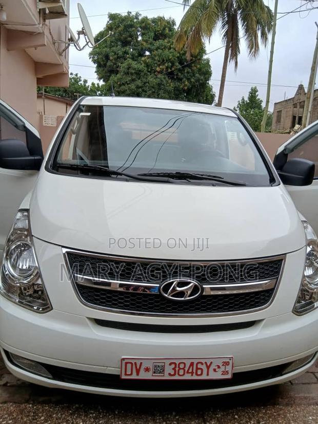 Hyundai Starex 2013 White · Photo 3