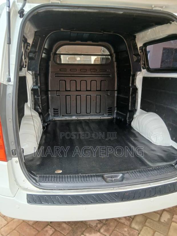 Hyundai Starex 2013 White · Photo 5