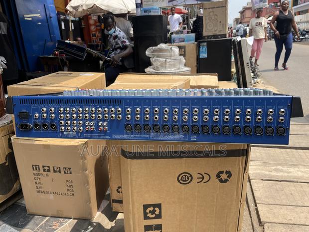 Yamaha Mg24 Mixer · Photo 2