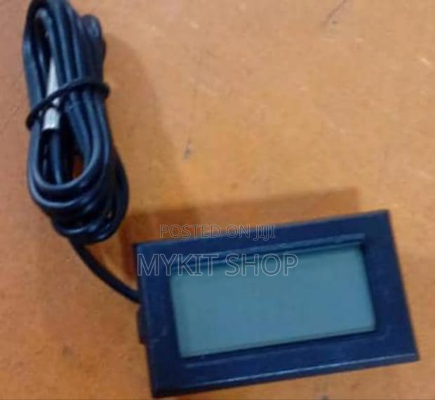 LCD Thermometer · Photo 1
