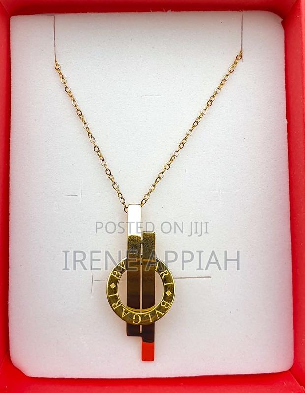 Pretty Necklace Pieces · Photo 1