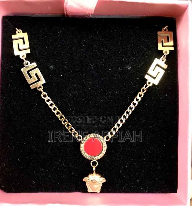 Flattering Ladies Necklaces · Photo 2