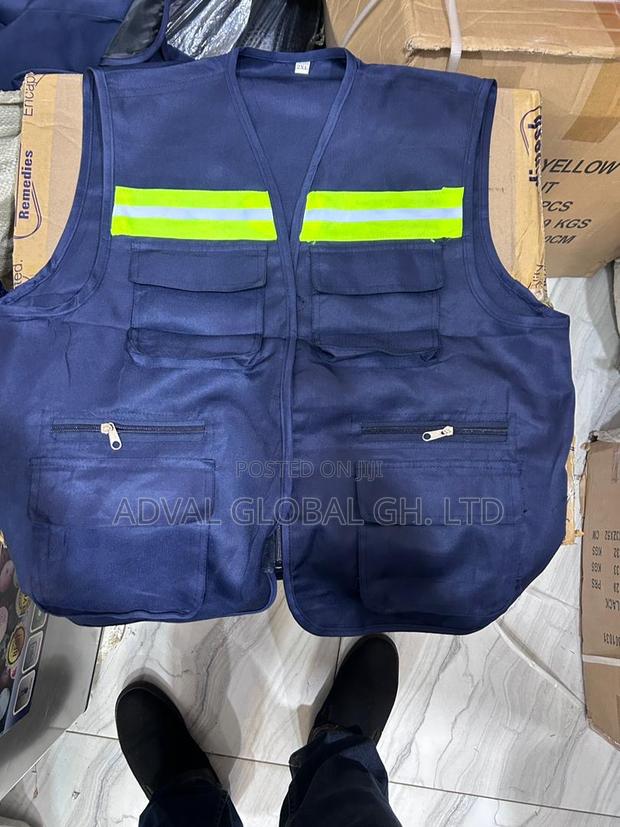 Safety Executive Vest · Photo 1