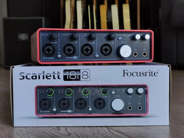Focusrite 18i8 · Photo 1