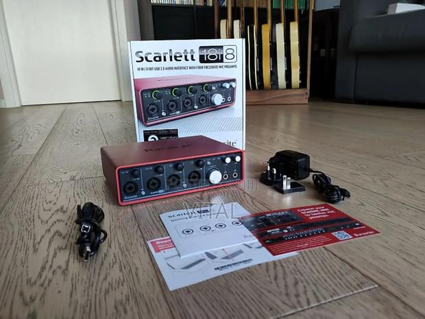 Focusrite 18i8 · Photo 3