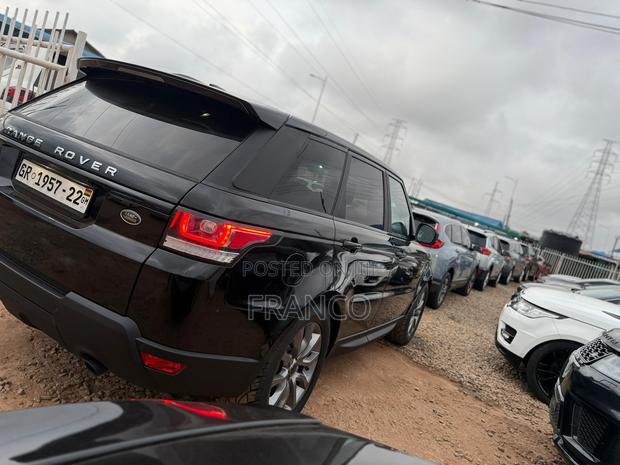 Land Rover Range Rover Sport SE Td6 4x4 (3.0L 6cyl 8A) 2016 Black · Photo 1
