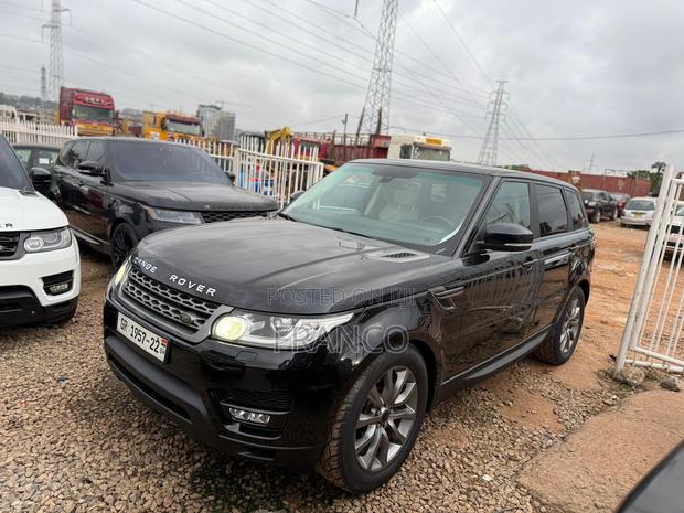 Land Rover Range Rover Sport SE Td6 4x4 (3.0L 6cyl 8A) 2016 Black · Photo 2
