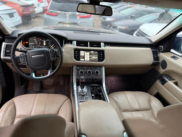 Land Rover Range Rover Sport SE Td6 4x4 (3.0L 6cyl 8A) 2016 Black · Photo 4