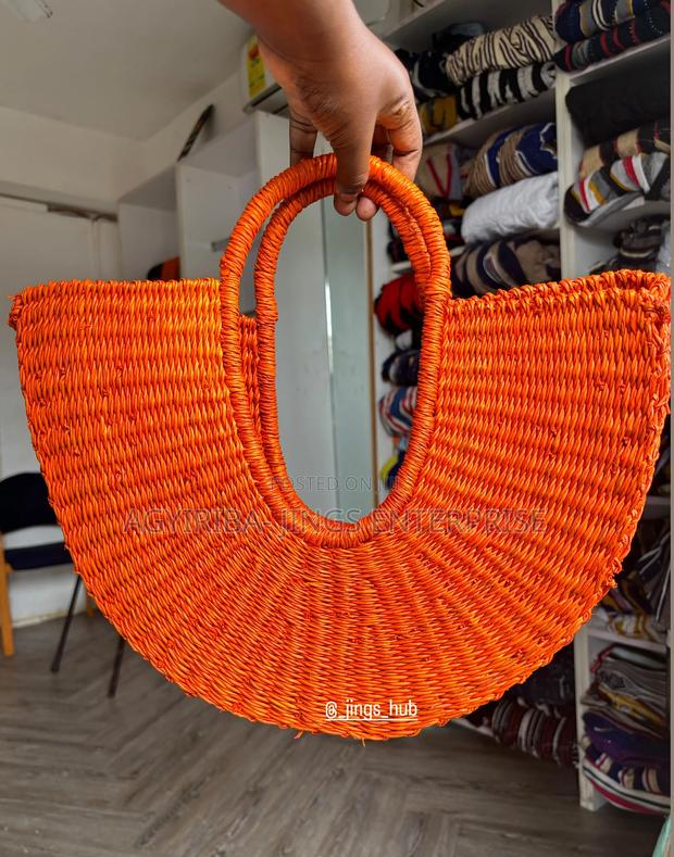 Bolga Handwoven Ovaal Bags · Photo 1