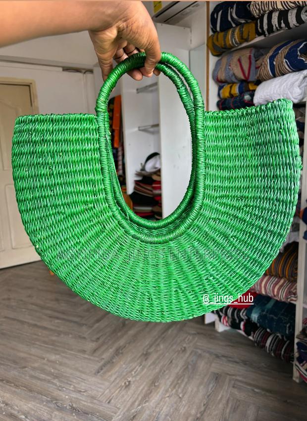 Bolga Handwoven Ovaal Bags · Photo 2