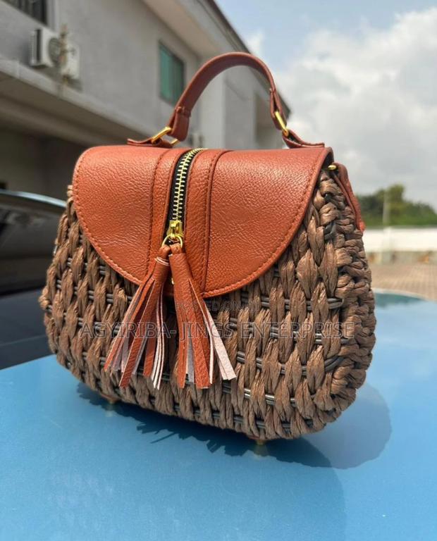 Straw Bags · Photo 2
