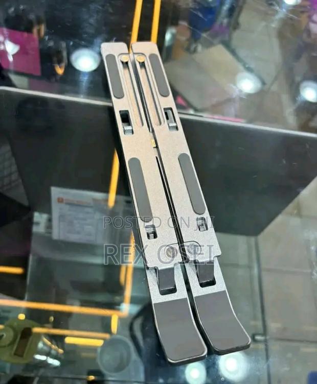 Aluminium Laptop Stand · Photo 3