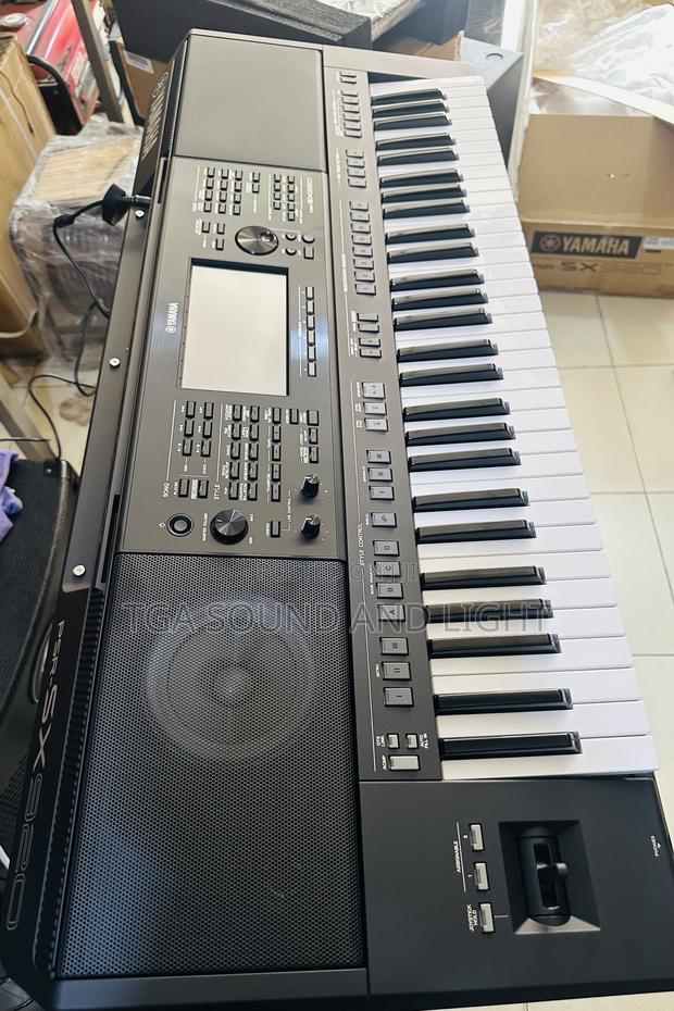 Yamaha Psr - Sx920 Digital Arranger Keyboard · Photo 4