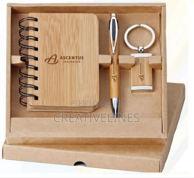 Engraving on Wooden Souvenirs · Photo 2