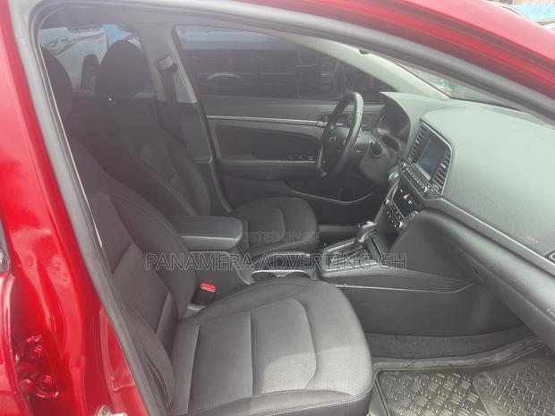 Hyundai Elantra ECO Sedan FWD (1.4L 4cyl 7A) 2017 Red · Photo 6