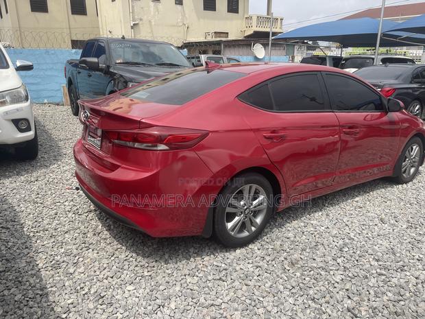 Hyundai Elantra ECO Sedan FWD (1.4L 4cyl 7A) 2017 Red · Photo 5