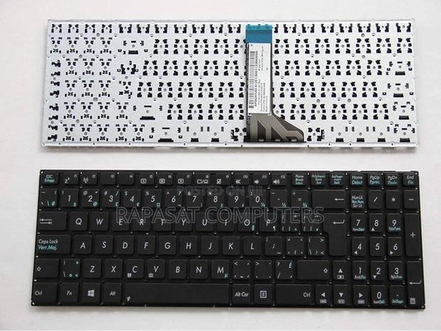 Asus X551 Keyboard · Photo 1