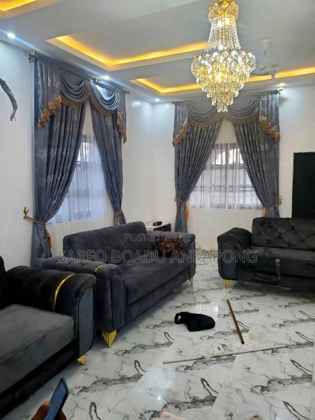 Loyalty Quality Curtains and Decorations · Photo 5
